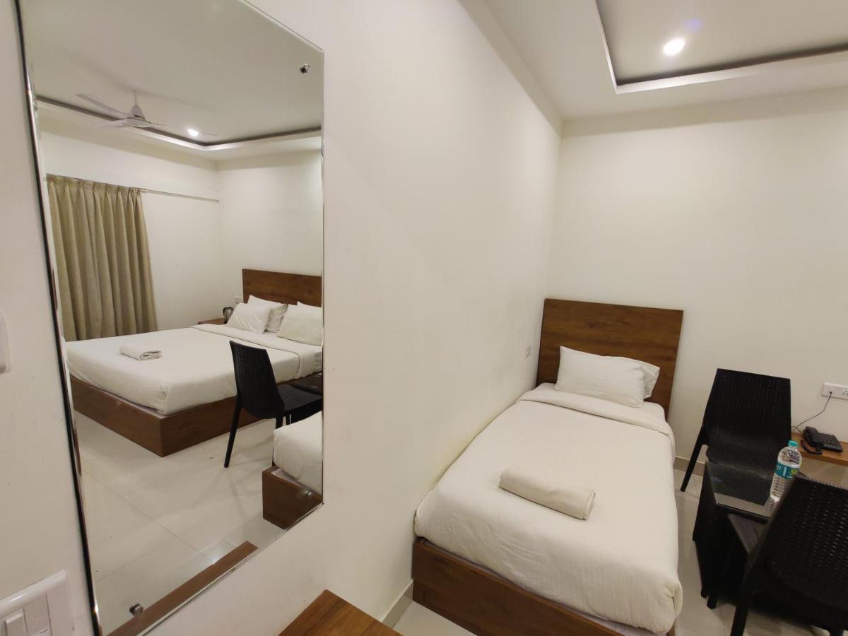Hotel Airport City Dod Jala Εξωτερικό φωτογραφία