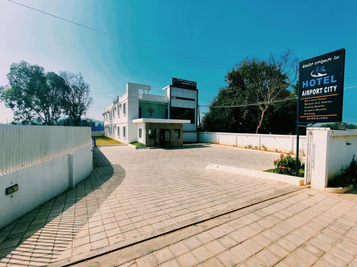 Hotel Airport City Dod Jala Εξωτερικό φωτογραφία