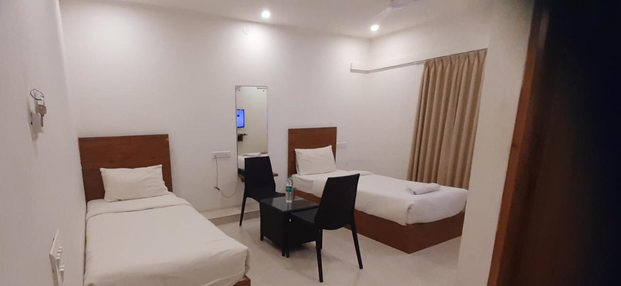 Hotel Airport City Dod Jala Εξωτερικό φωτογραφία