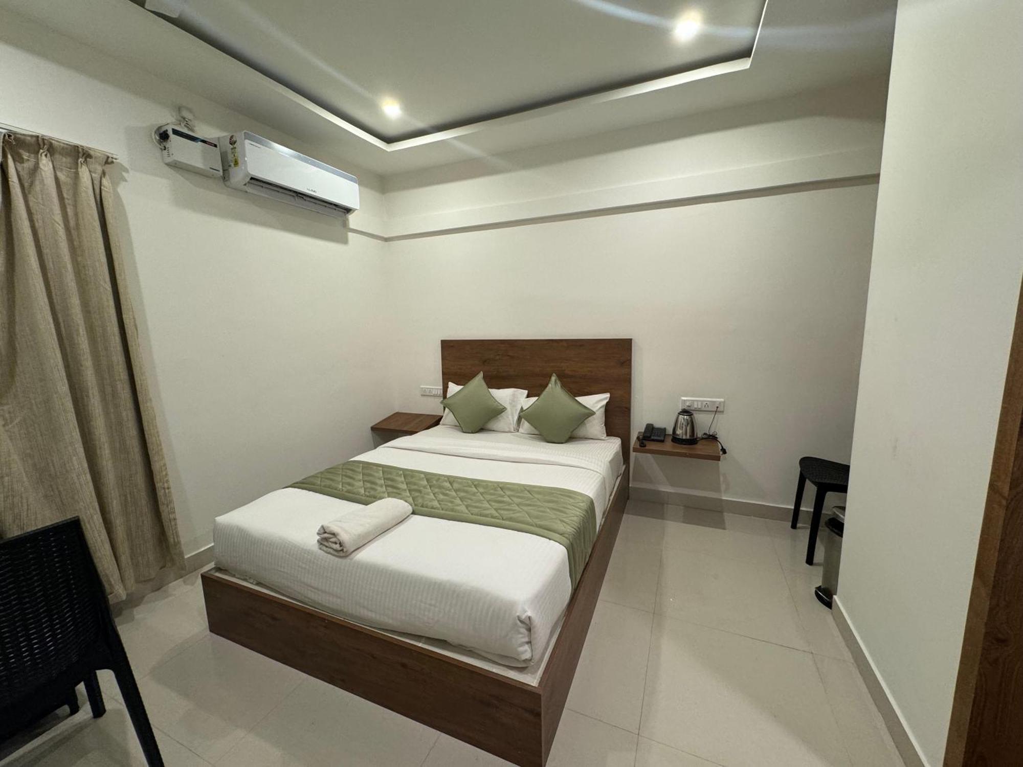 Hotel Airport City Dod Jala Εξωτερικό φωτογραφία