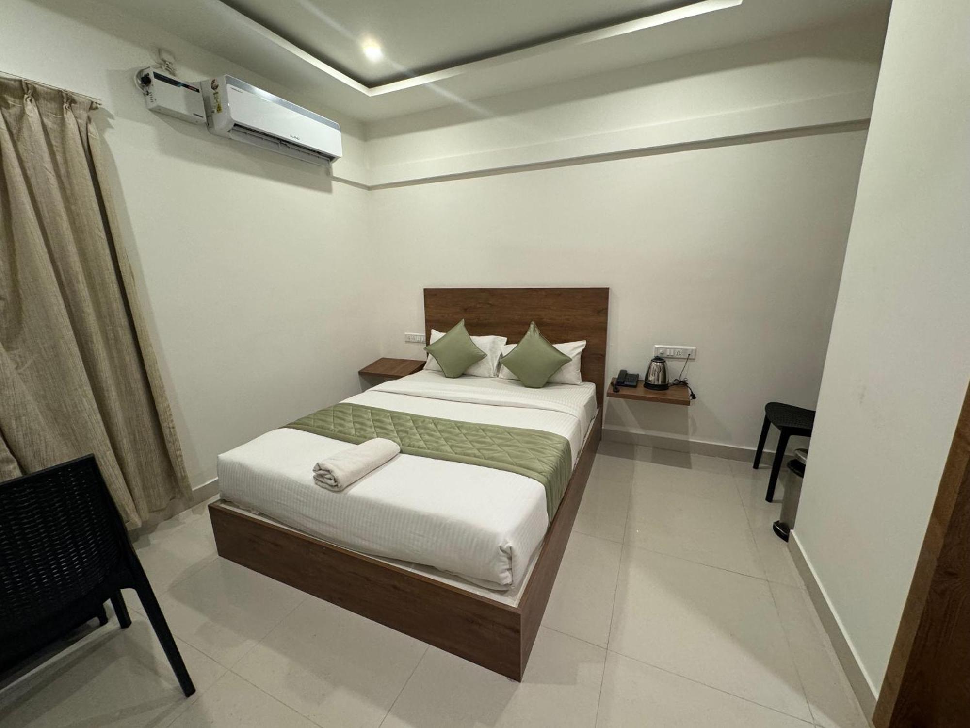 Hotel Airport City Dod Jala Εξωτερικό φωτογραφία