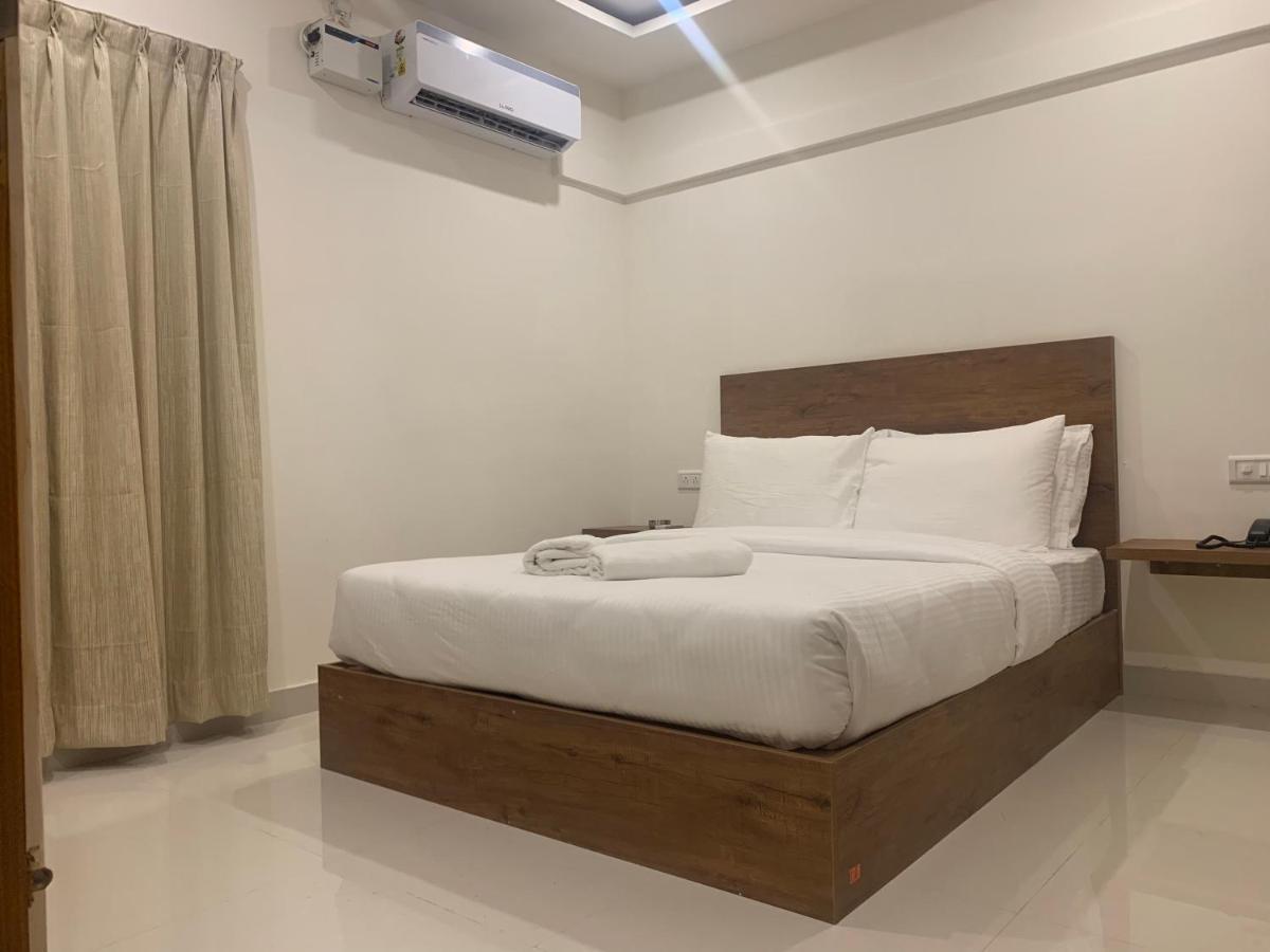 Hotel Airport City Dod Jala Εξωτερικό φωτογραφία
